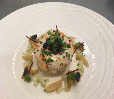 Le donut revisité au Vacherin Fribourgeois AOP « Rustic » en vinaigrette aux légumes oubliés, chanterelles et truffes du pays - Concours "La recette du Chef !" 