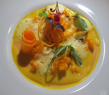 La courge "muscade" en fine royale, moules de Bouchot et écume iodée au safran mancha