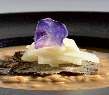Risotto Gallo au Vacherin fribourgeois parfumé au vin cuit, fricassée de cardon de Genève aux truffes de nos régions (recette à 4 mains avec Annick Jeanmairet)