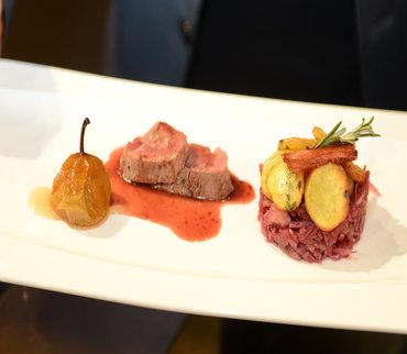 Filet d'agneau aux légumes d'automne et aux herbes du jardin